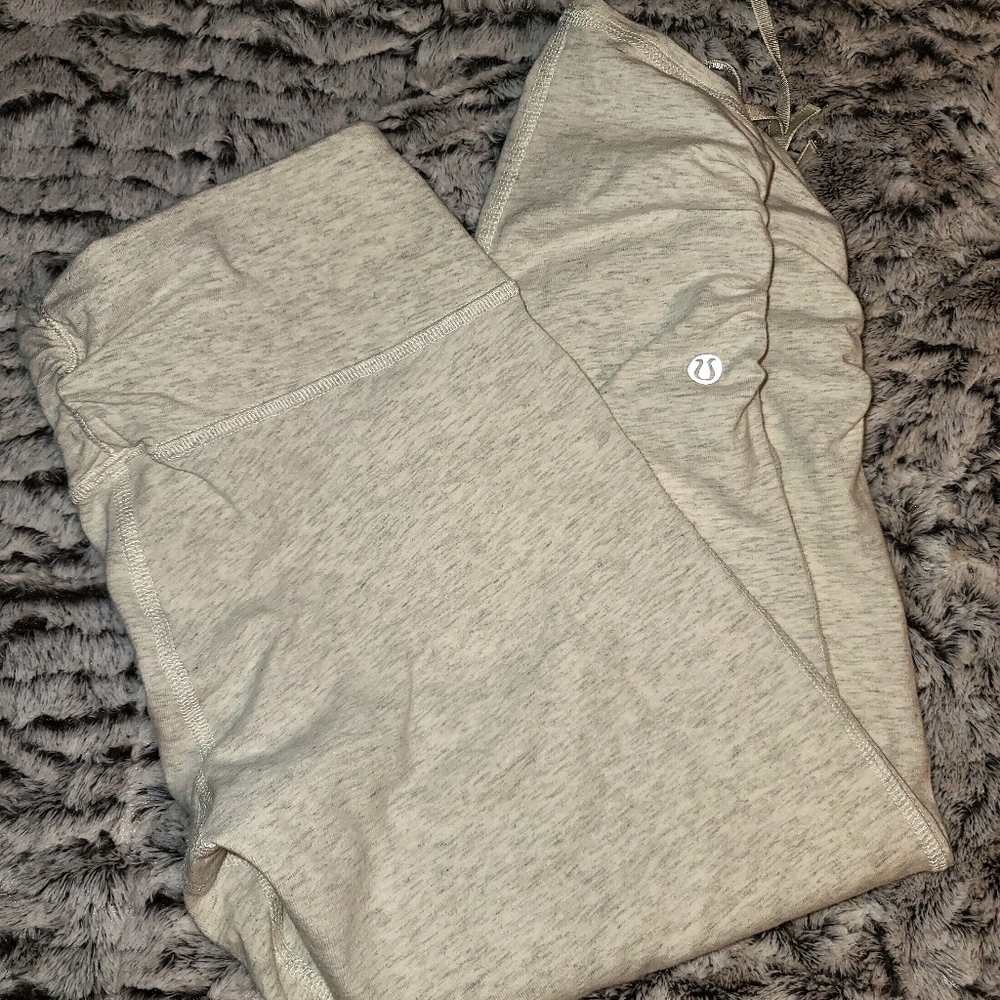 Lulu🍋 Crops NWOT